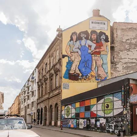 Apartman Stylish Above The Buzz *