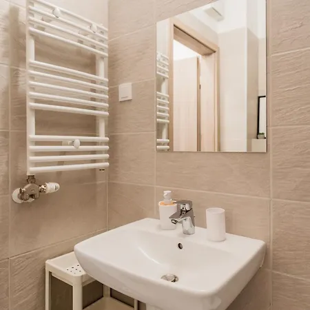 Apartman Stylish Above The Buzz