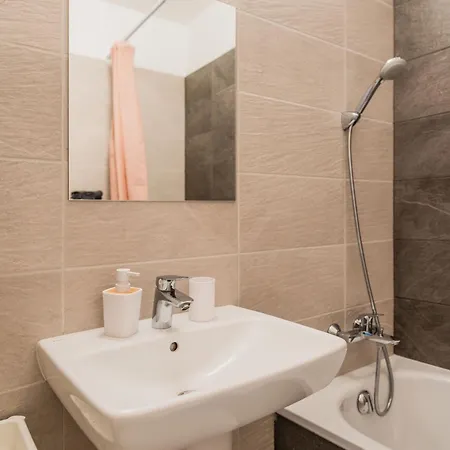 Stylish Above The Buzz Budapest