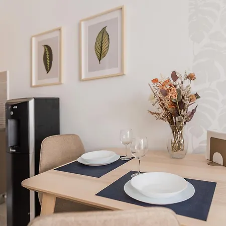 Apartman Stylish Above The Buzz