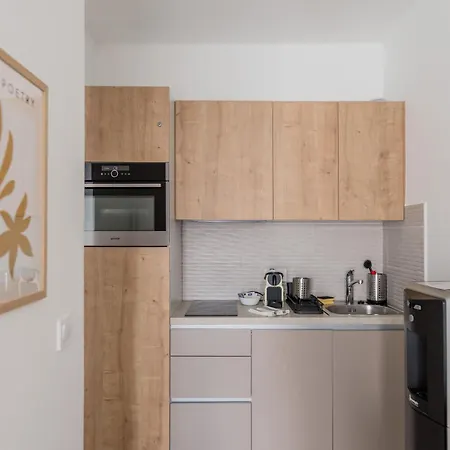 Stylish Above The Buzz Budapest