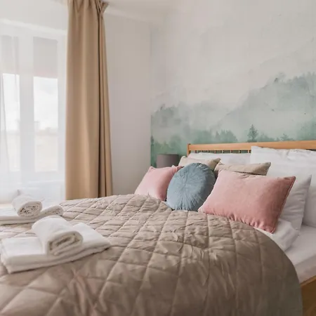 Stylish Above The Buzz * Budapest