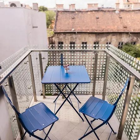 Stylish Above The Buzz * Budapest